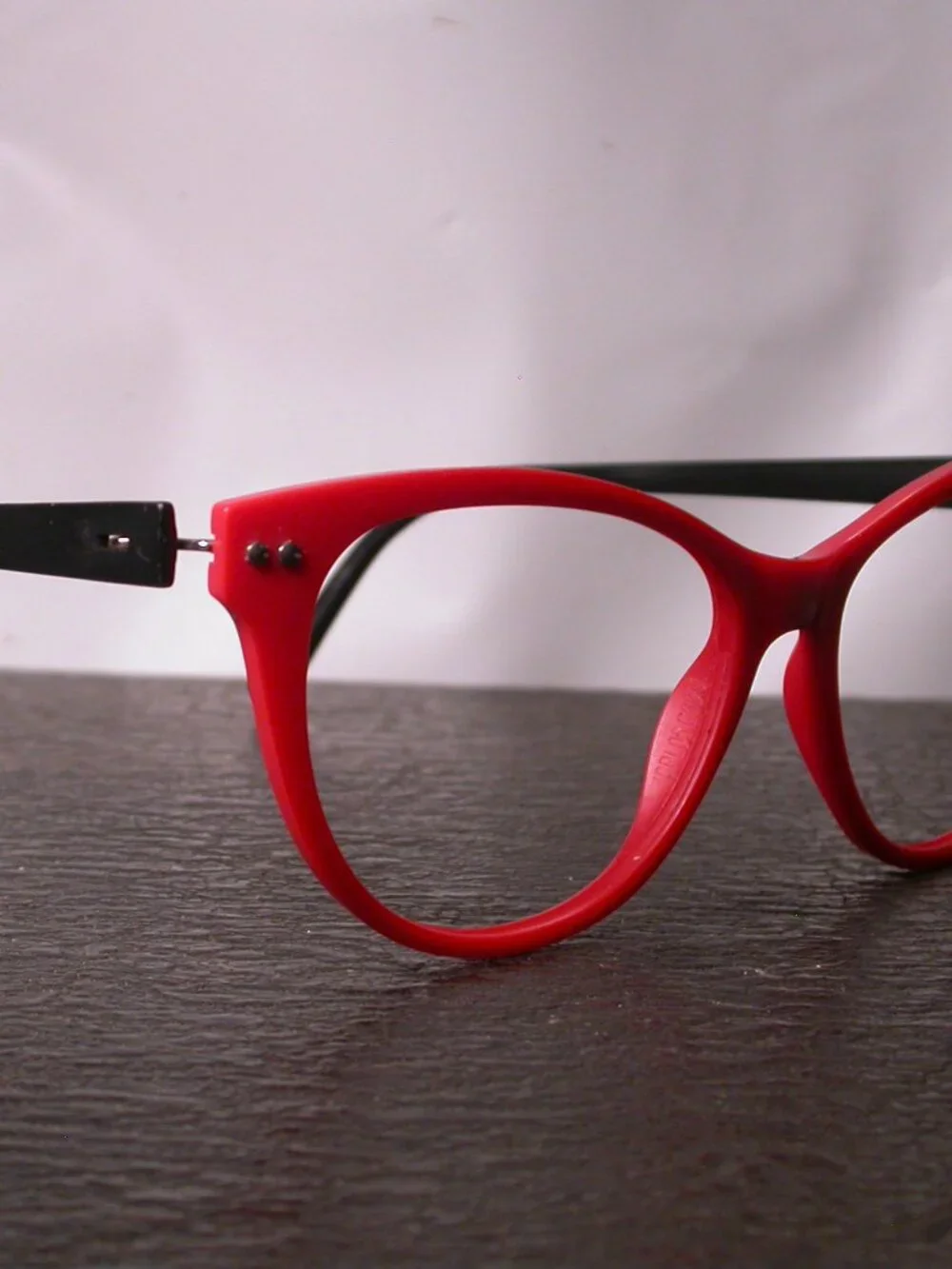 iGreen Kissy Suzuki Black and Bright Red Modern Eyeglasses Frames Made in Italy